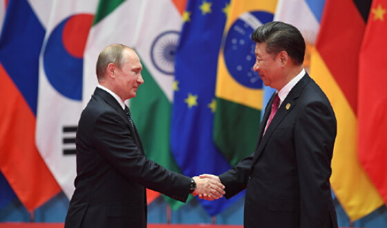 Китай відмовився позичити юані уряду Росії