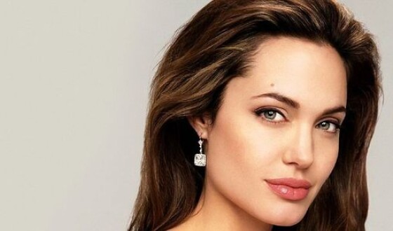 Анджелина Джоли переживает непростые времена