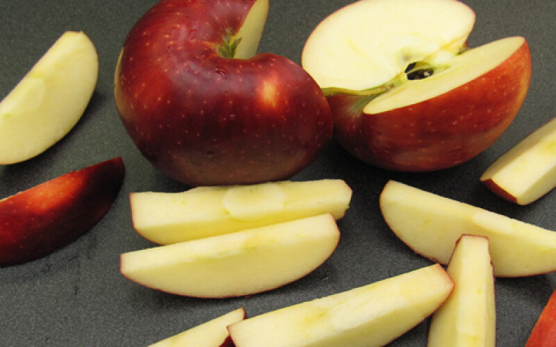 В Канаде появился новый сорт нетемнеющих яблок