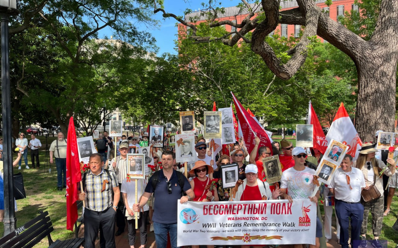 У центрі Вашингтона росіяни провели «Безсмертний полк», їм перешкоджали українці