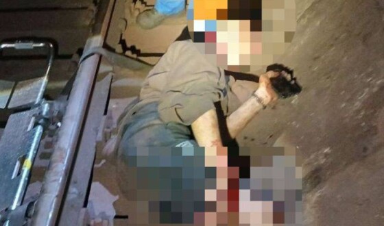 У київському метрополітені застерігають від зачепінгу в громадському транспорті
