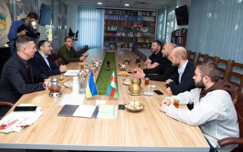 «Антикоррупционеры» посетили фотовыставку в Раде Азербайджанцев Украины