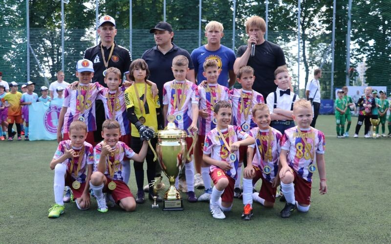 Золота Капібара, машина часу і дитячий футбол: Golden Union Cup
