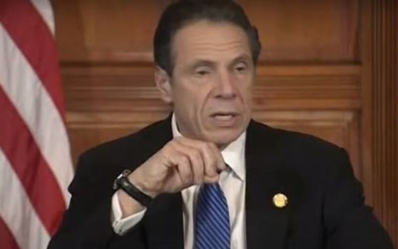 Губернатор Нью-Йорка оголосив про відставку на тлі скандалу з домаганнями