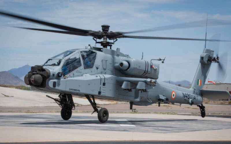 Boeing передав армії Індії 17 вертольотів Apache і 10 вертольотів Chinook