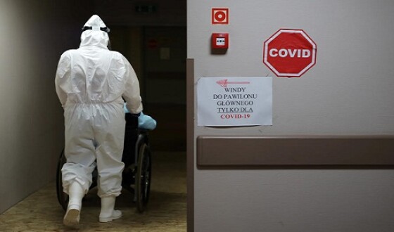 У Польщі вперше за добу виявили понад 700 хворих на коронавірус