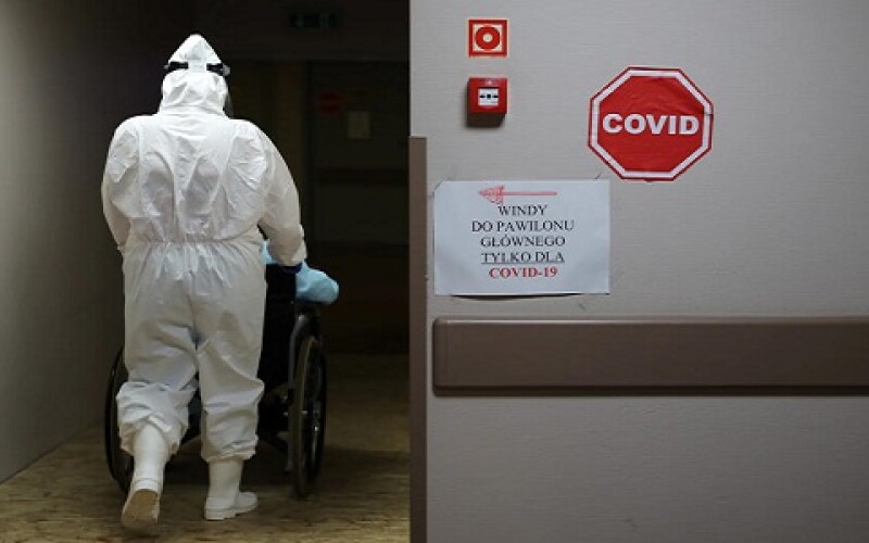 У Польщі вперше за добу виявили понад 700 хворих на коронавірус
