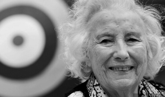 Умерла 103-летняя певица Вера Линн