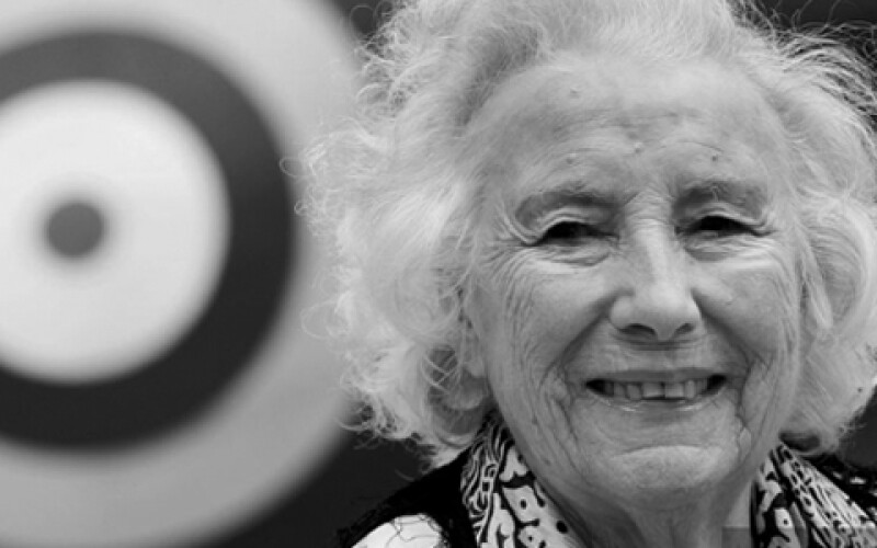 Умерла 103-летняя певица Вера Линн