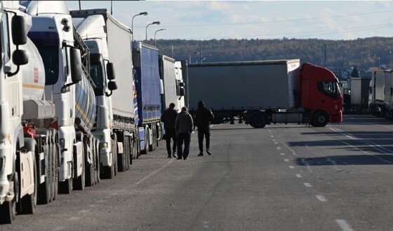 На кордоні із Польщею повідомили про смерть ще одного українського водія