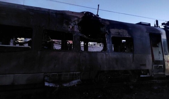 Окупанти завдали удару по цивільному пасажирському складу
