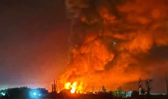 Пожежу на нафтобазі поблизу Сочі локалізовано