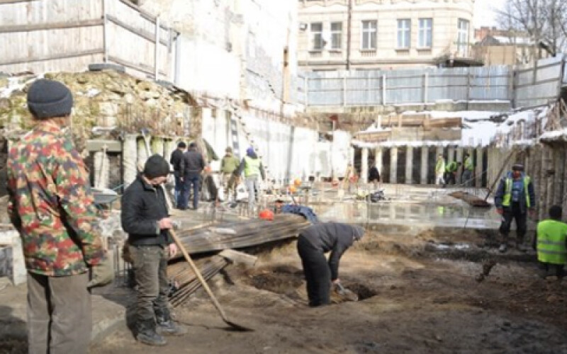 У центрі Львова археологи натрапили на споруду ХІІІ ст.