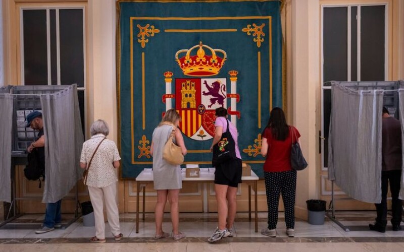 В Іспанії на виборах жодна з партій не отримала абсолютної більшості
