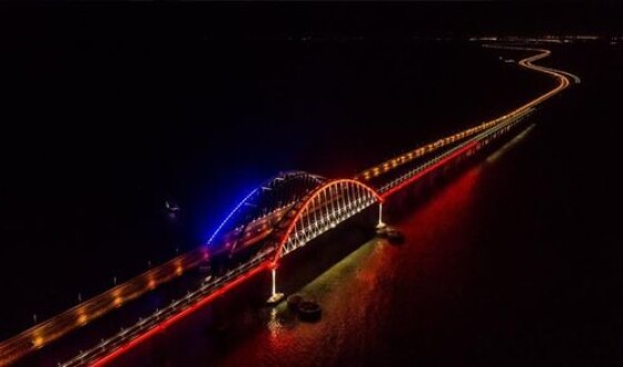 У ГУР закликали цивільне населення Криму не користуватися Кримським мостом