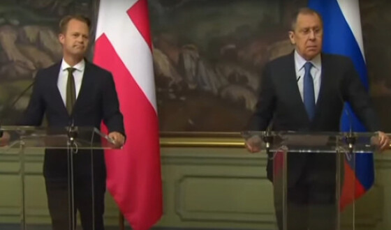 Данський міністр, стоячи поруч з Лавровим, заявив про санкції проти Росії