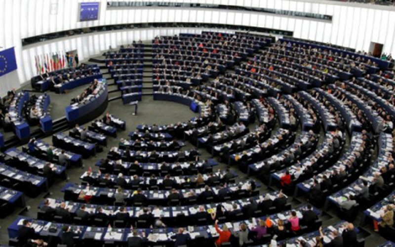 Европарламент в марте может ограничить общение с РФ