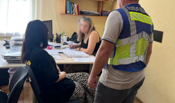 У Києві судитимуть 17-річну матір, яка залишила немовля самого у квартирі