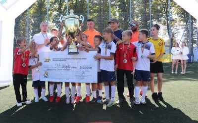 Другий етап турніру «Golden Union Cup»: лавина медалей і конкурс краси на футбольному полі