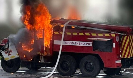 Ворог атакував ударним дроном пожежну машину на Дніпропетровщині