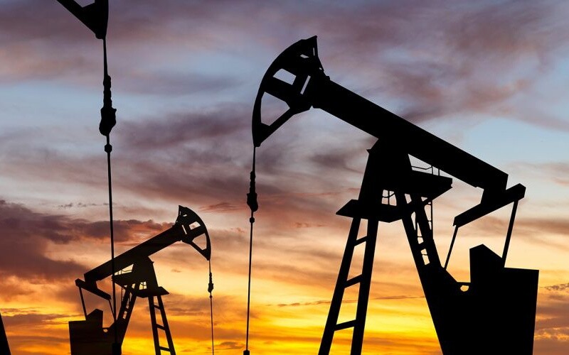 Ціни на нафту зросли на тлі нових атак і невизначеності щодо постачань