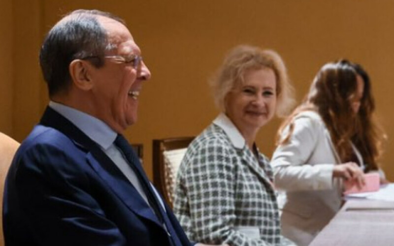 Лавров прокоментував відмову держсекретаря США фотографуватись з ним