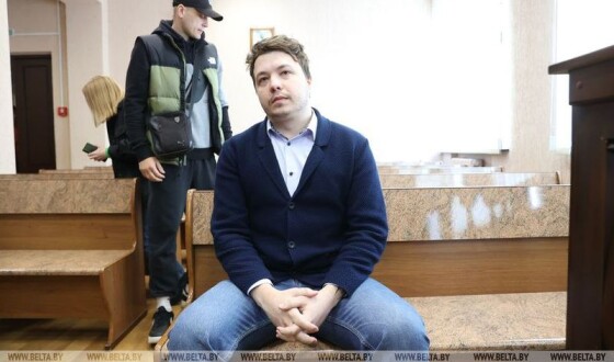 У Білорусі опозиційного журналіста Протасевича засудили до 8 років колонії