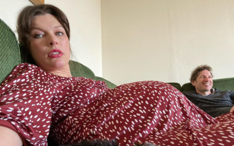 Міла Йовович розповіла про проблеми на останніх тижнях вагітності