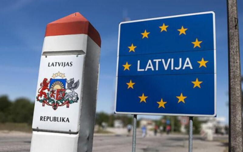 Латвія розібрала міст на стику кордонів з Білоруссю та РФ