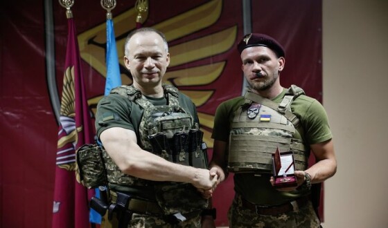 Генерал-полковник Сирський нагородив воїнів житомирської 95 бригади