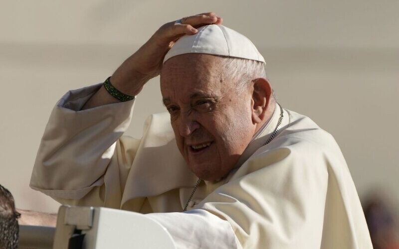 Ватикан дозволив благословляти гомосексуальні пари