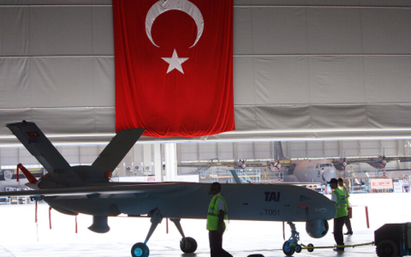 Туреччина вперше застосувала &#8220;рій дронів&#8221; в Сирії