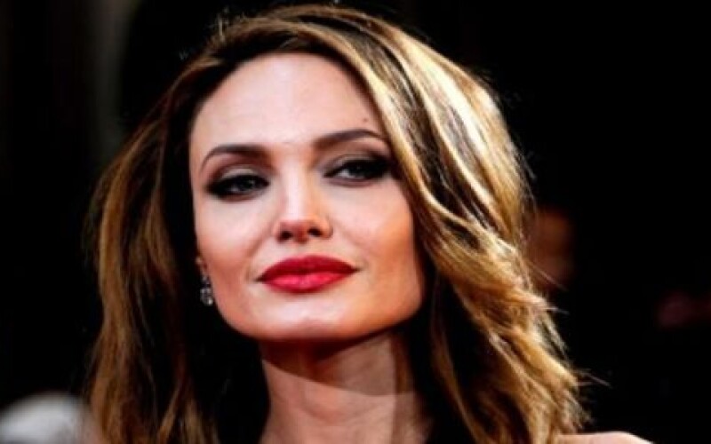 Анджелина Джоли скандалит на съемках «Малефисенты»