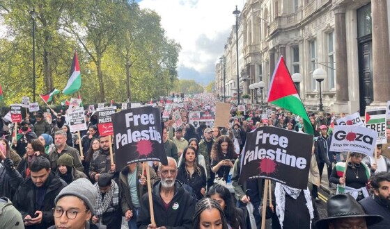 У Лондоні сотні тисяч людей вийшли на мітинг на підтримку Палестини