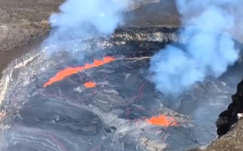 На Гавайях началось извержение вулкана. Видео
