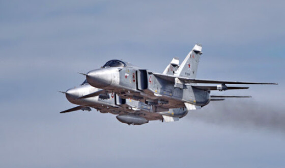 Російські Су-24 над Ідлібом кілька разів намагалися збити. Відео