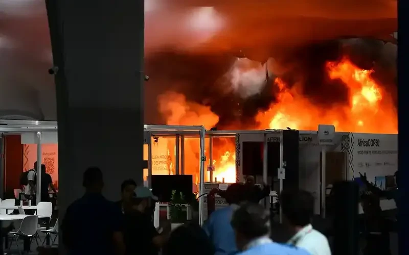 Пожежа гальмує COP30 тиск на кліматичні переговори зростає