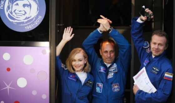 Перший в світі екіпаж з акторами відправиться сьогодні на МКС