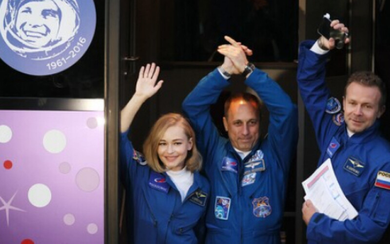 Перший в світі екіпаж з акторами відправиться сьогодні на МКС