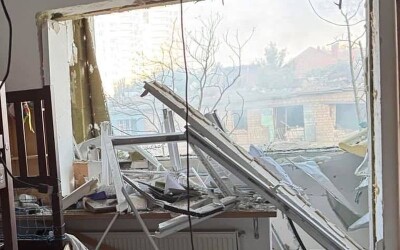 Внаслідок обстрілу Києва зруйнована квартиру соліста гурту «Антитіла» Тараса Тополі
