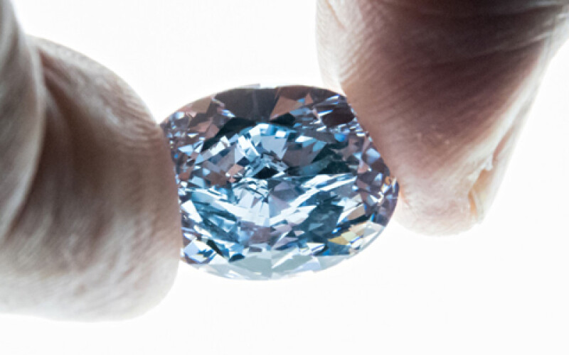 Найден украденный в ОАЭ голубой алмаз стоимостью $20 млн