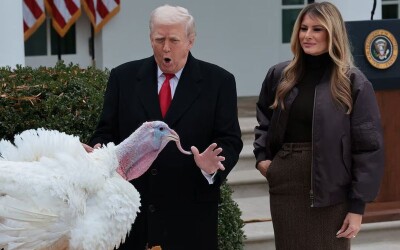 Трамп у промові про індики висміяв демократів та дружину Меланію