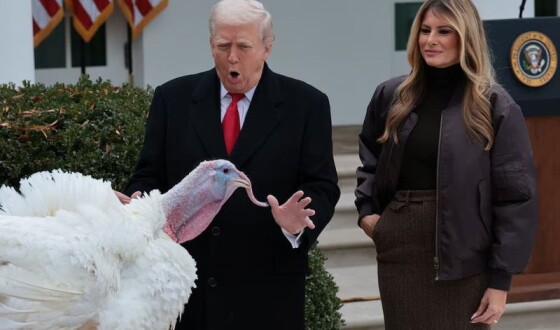 Трамп у промові про індики висміяв демократів та дружину Меланію
