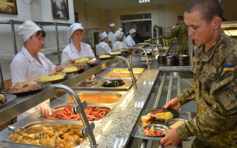 Українська армія переходить на нову систему харчування