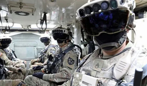 Бойові окуляри Microsoft отримали дозвіл на постачання до армії США