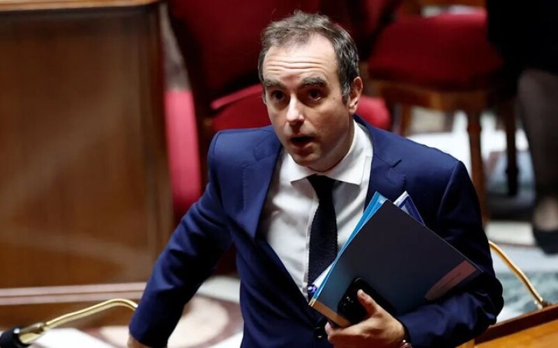 Голосування по бюджету у Франції може призвести до відставки уряду