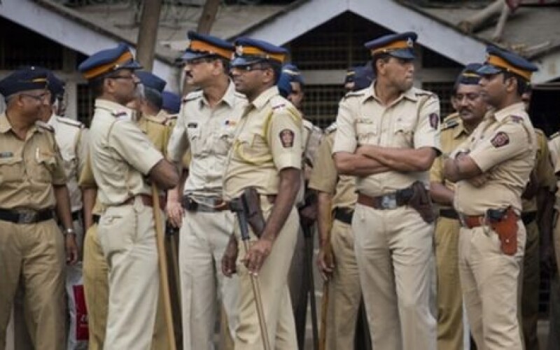 В Индии полицейский расстрелял четырех сослуживцев