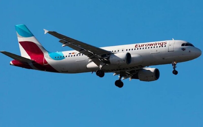 На рейсі Eurowings з Гран-Канарії до Гамбурга пасажир помер від інфаркту прямо на борту