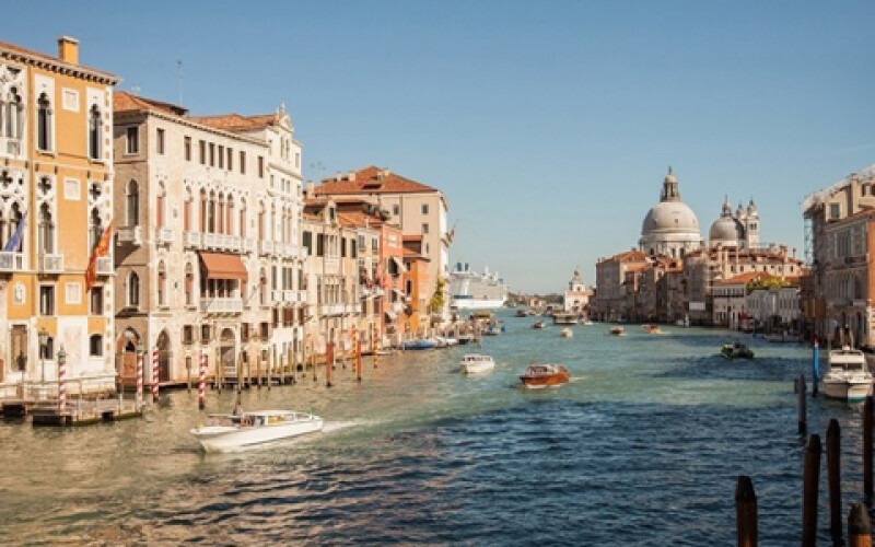 Центр Венеции затопило почти на 75%