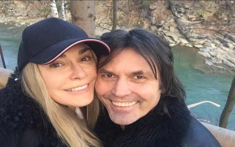Ольга Сумская с мужем отдыхают в горах. Фото
